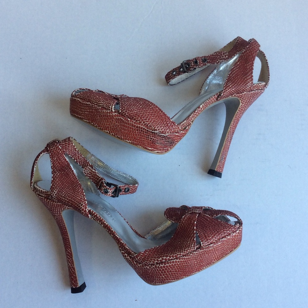 Thomas Wylde Textured Red High Heels Sz 7.5